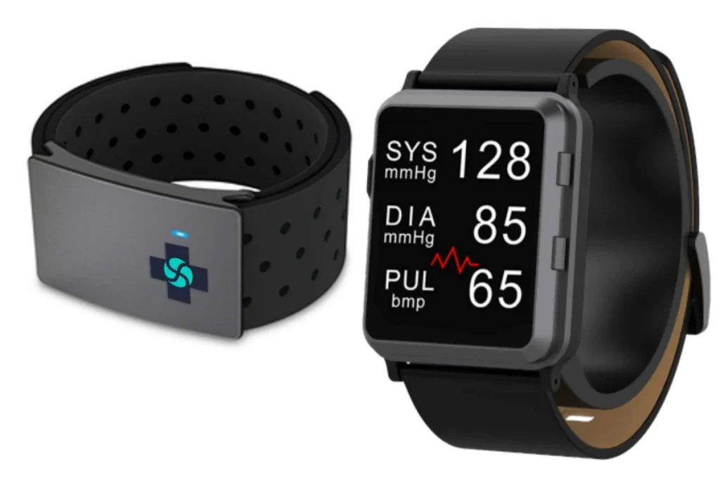 Smart health monitoring wearable device
