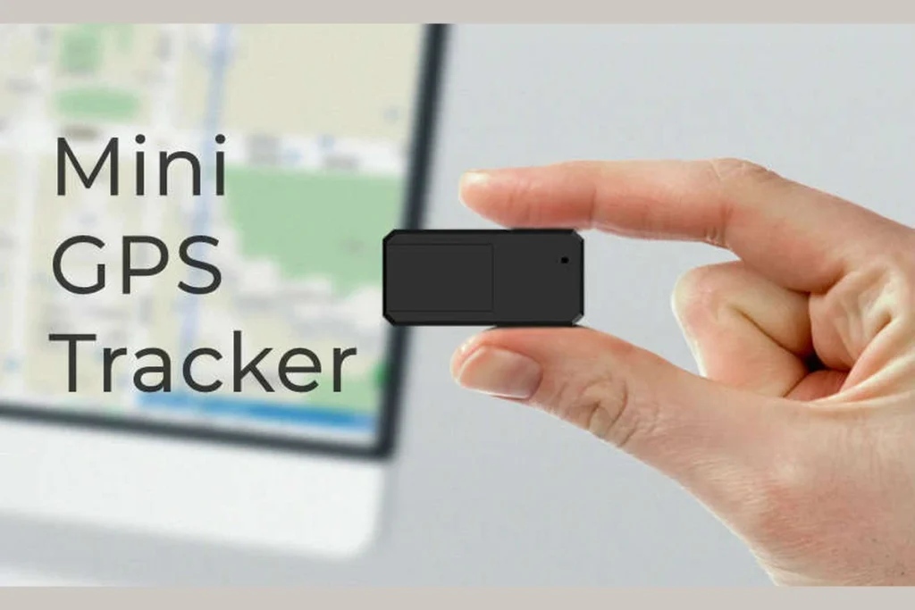 GPS tracking wearable device with location tracking
