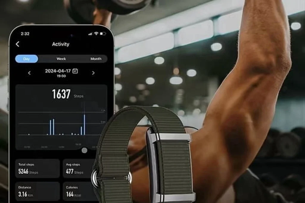 Wearable health and fitness tracker electronic device