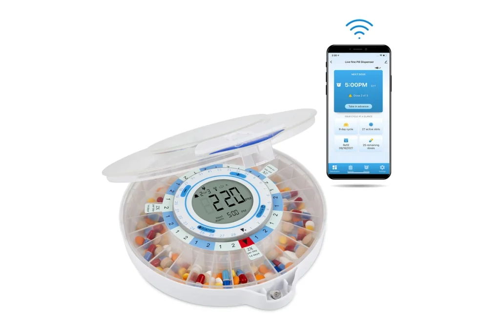 Connected pet medication dispenser